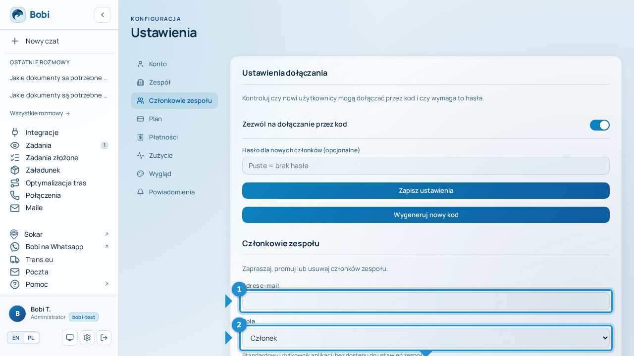 Formularz zaproszenia w sekcji „Członkowie zespołu”: adres e-mail, wybór roli i przycisk wysyłki